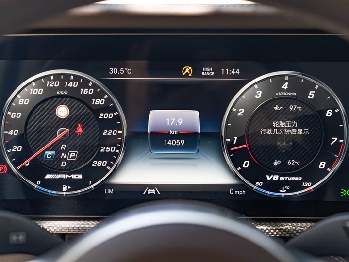 Фото 17 - Mercedes-Benz G-Class AMG