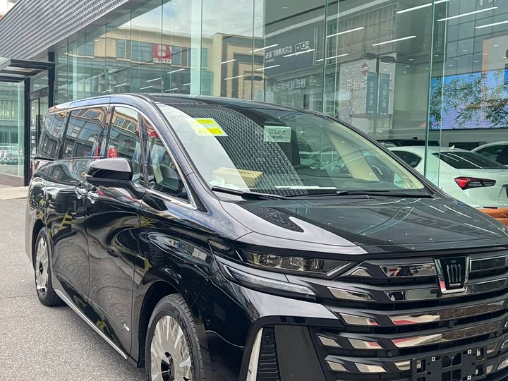 Фото 2 - Toyota Vellfire