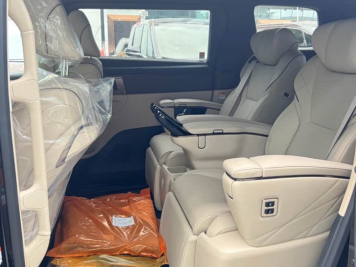 Фото 4 - Toyota Vellfire