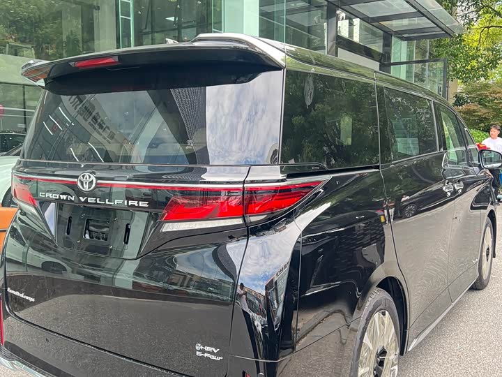 Фото 6 - Toyota Vellfire