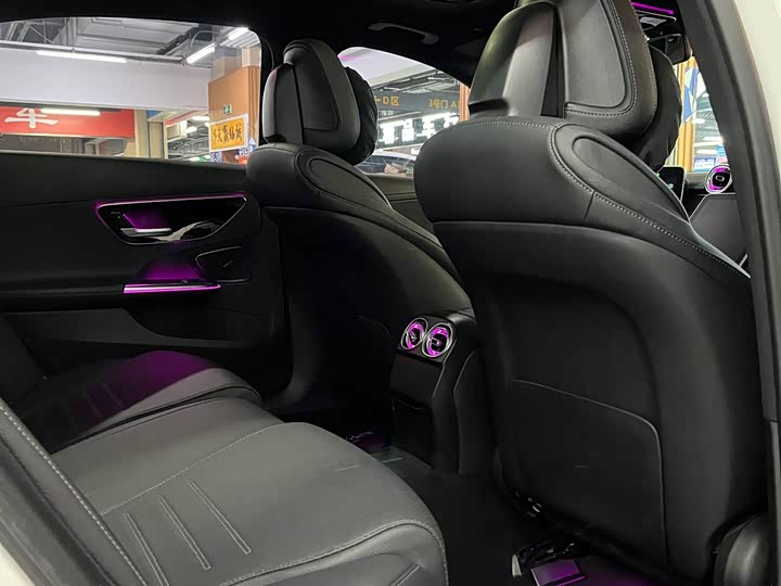 Фото 12 - Mercedes-Benz C-Class