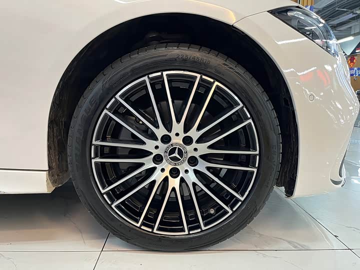 Фото 7 - Mercedes-Benz C-Class