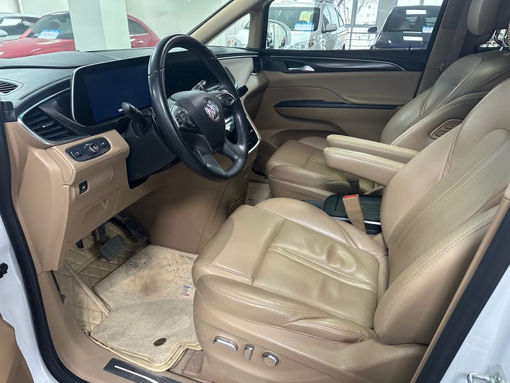 Фото 7 - Buick GL8 ES