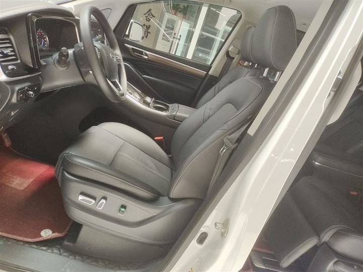 Фото 15 - GAC Trumpchi M8