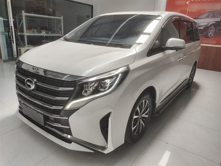 Фото 2 - GAC Trumpchi M8