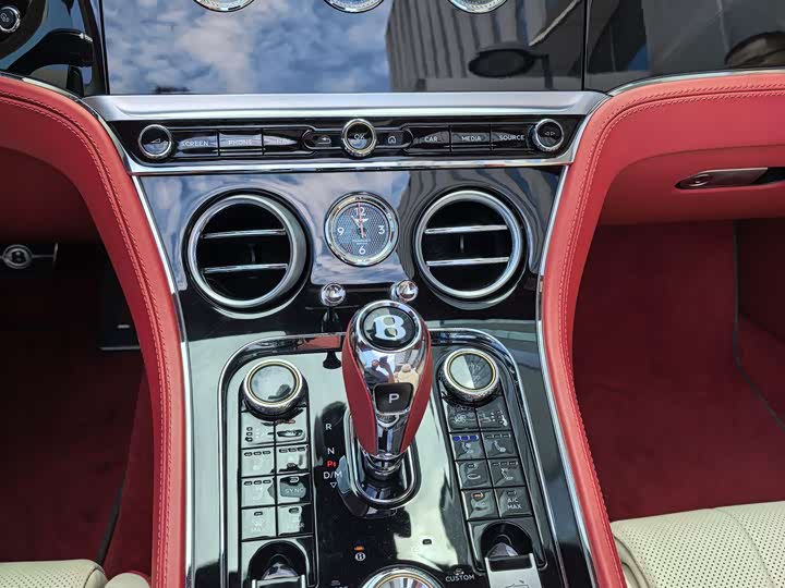 Фото 13 - Bentley Continental GT