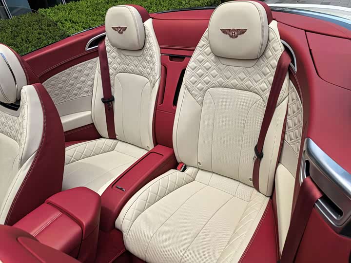 Фото 25 - Bentley Continental GT