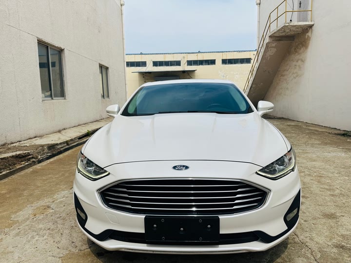 Фото 2 - Ford Mondeo