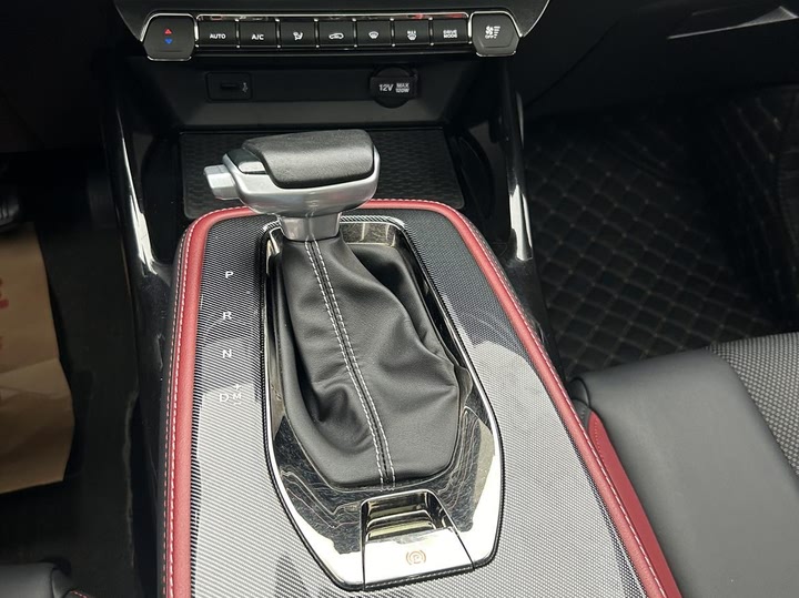 Фото 12 - Changan Oshan X5