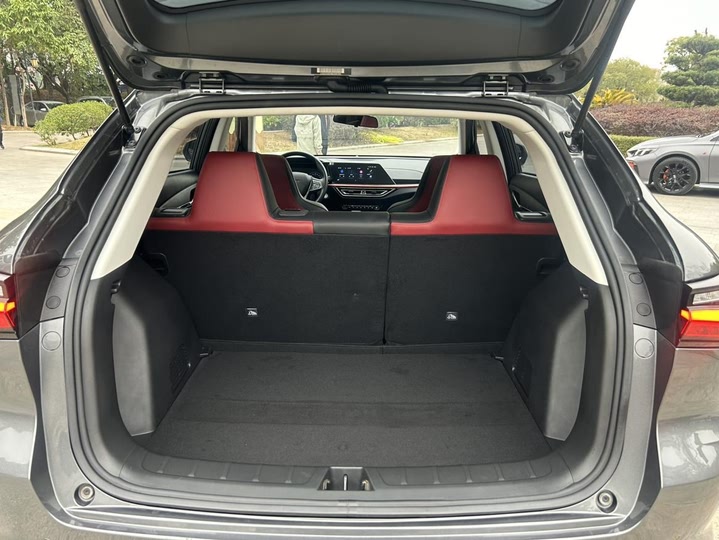 Фото 18 - Changan Oshan X5