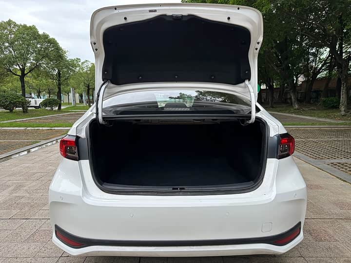 Фото 16 - Toyota Allion