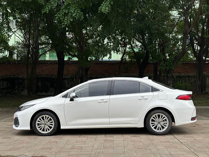 Фото 3 - Toyota Allion