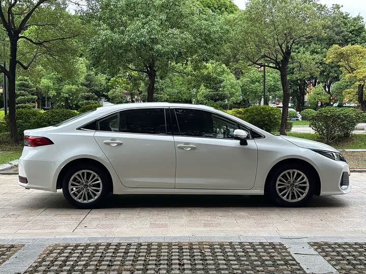 Фото 5 - Toyota Allion