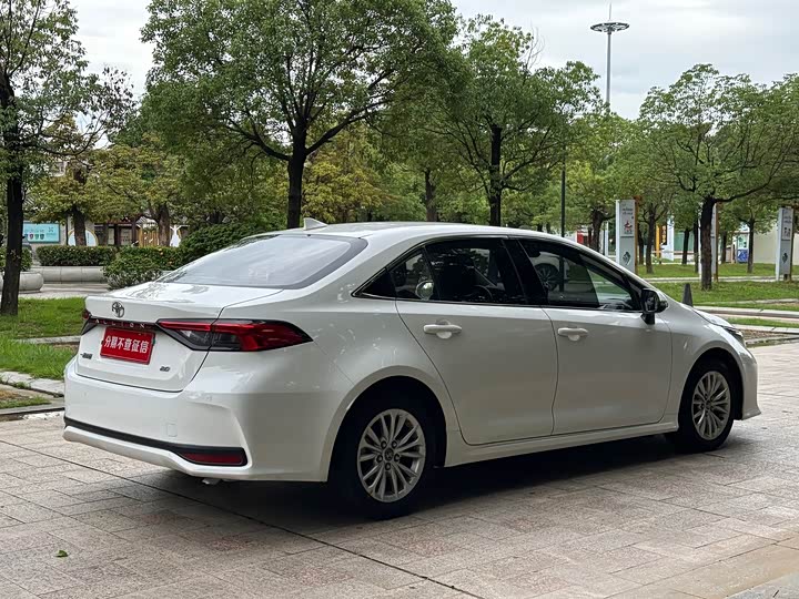 Фото 6 - Toyota Allion