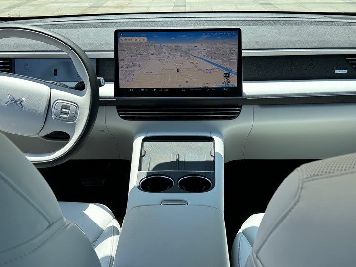 Фото 12 - XPeng G6