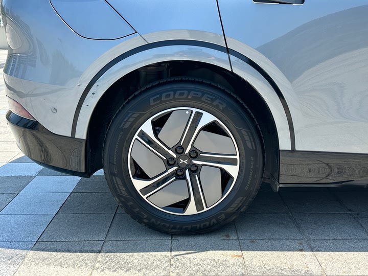 Фото 18 - XPeng G6